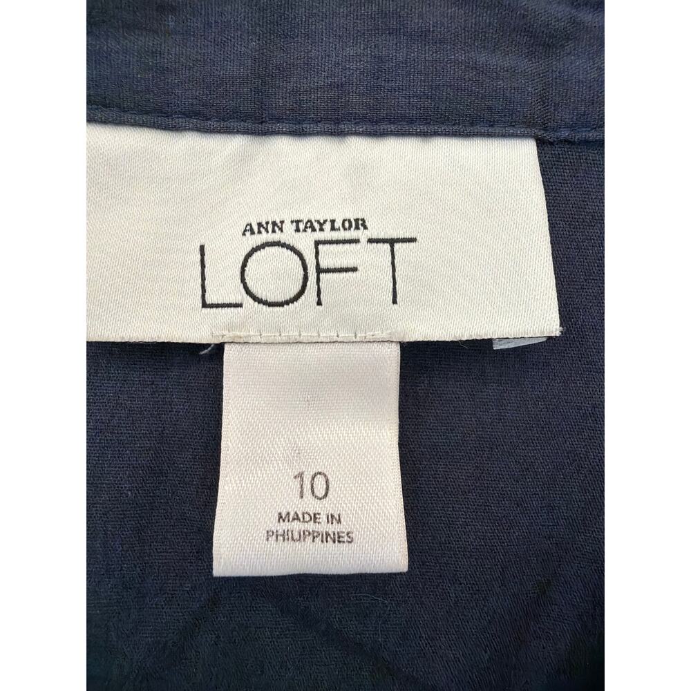 Ann Taylor LOFT Navy sleevless button up camp shirt SZ 10 - Picture 3 of 7